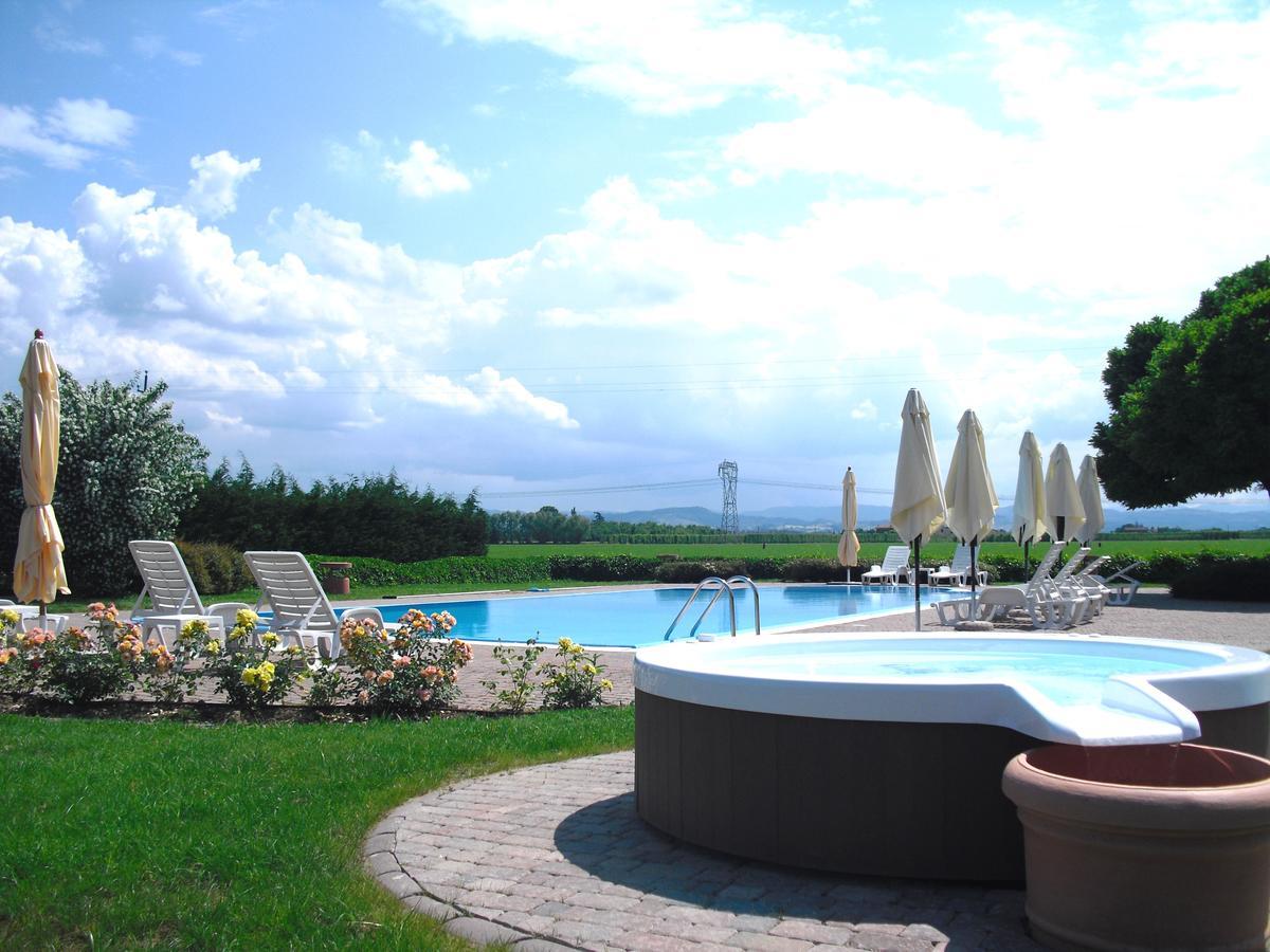 Agriturismo La Lupa Madonna della Provvidenza Bagian luar foto
