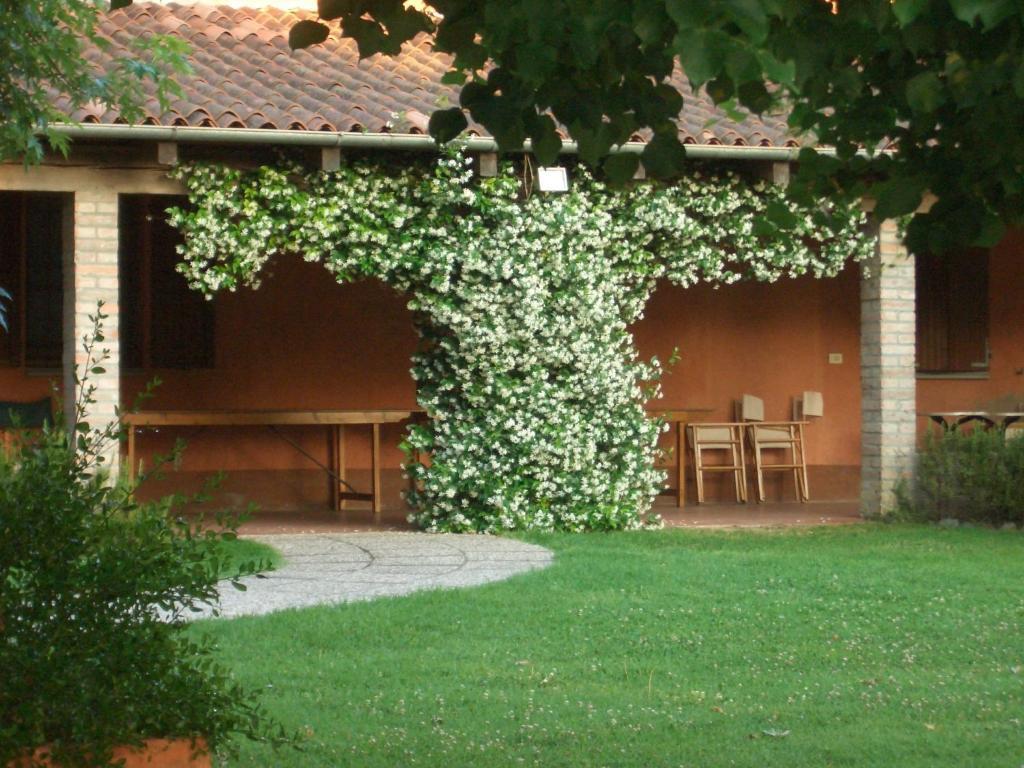 Agriturismo La Lupa Madonna della Provvidenza Bagian luar foto
